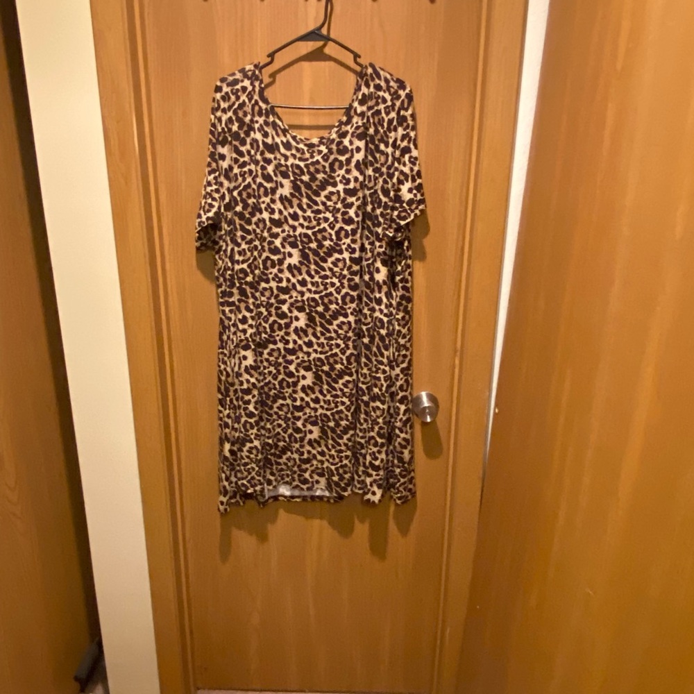 Plus size cheetah t-shirt dress